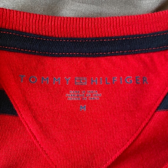 Men's Medium Tommy Hilfiger T-Shirt (Never Worn) - Picture 2 of 2